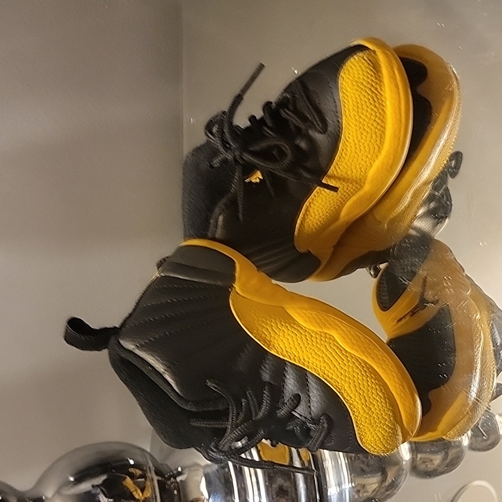 Jordan 12 Black University Gold 6C